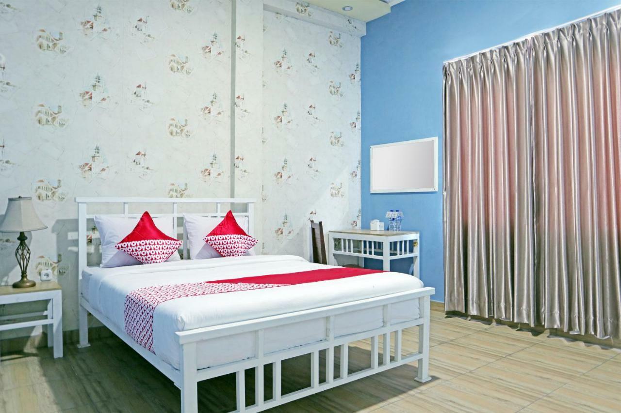 Oyo 1386 Hotel Grand Gabelo Bukittinggi Luaran gambar