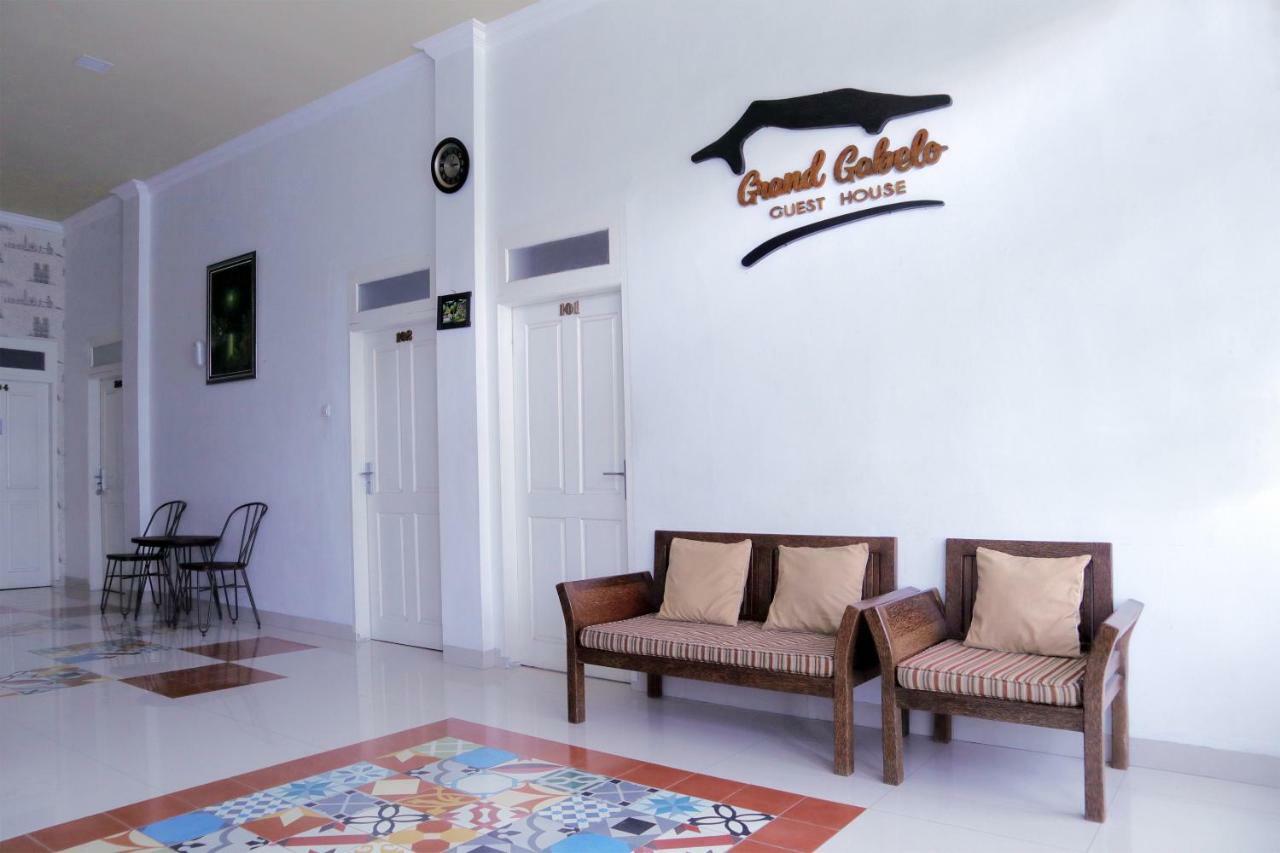 Oyo 1386 Hotel Grand Gabelo Bukittinggi Luaran gambar