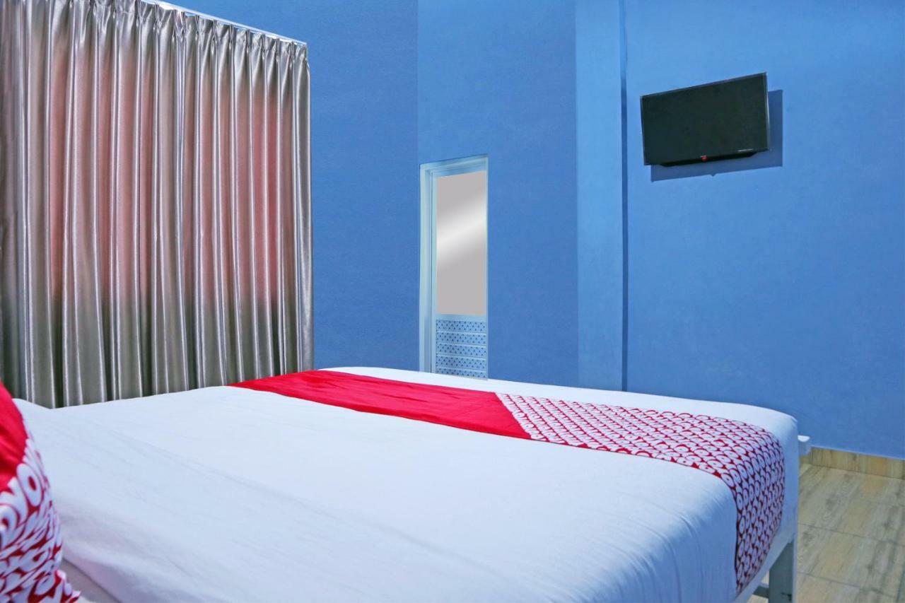 Oyo 1386 Hotel Grand Gabelo Bukittinggi Luaran gambar